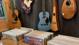 antique market